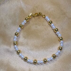 Beautiful Handmade Gold and White Beaded Bracelet